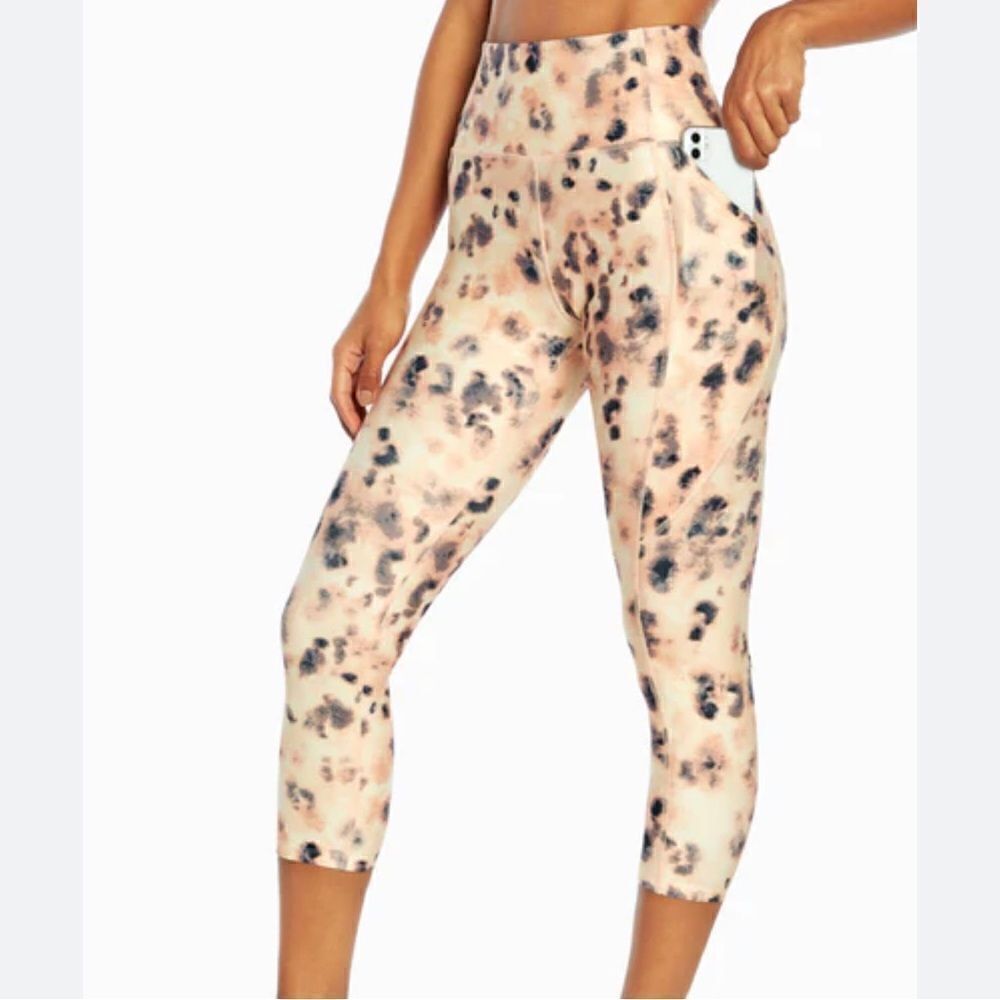 Carson Side Pocket Mid Calf Capri Size Sm HERON CHEETAH TIE DYE